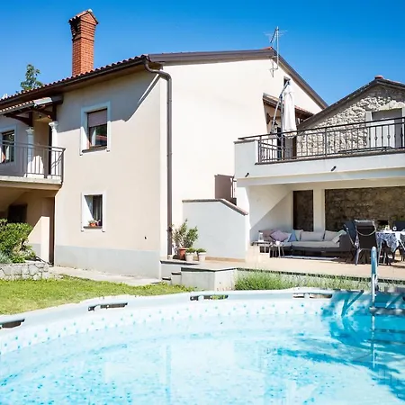 Pupa Opatija Istra *