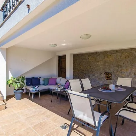 Pupa Opatija Istra *